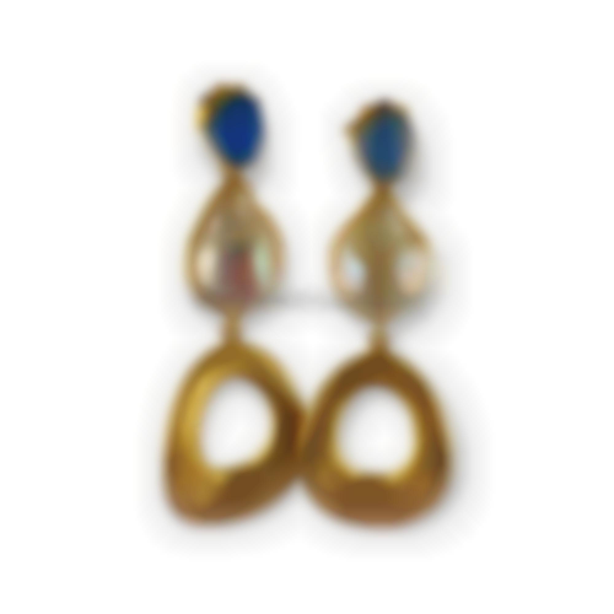 Earrings set in silver with baroque pearls 