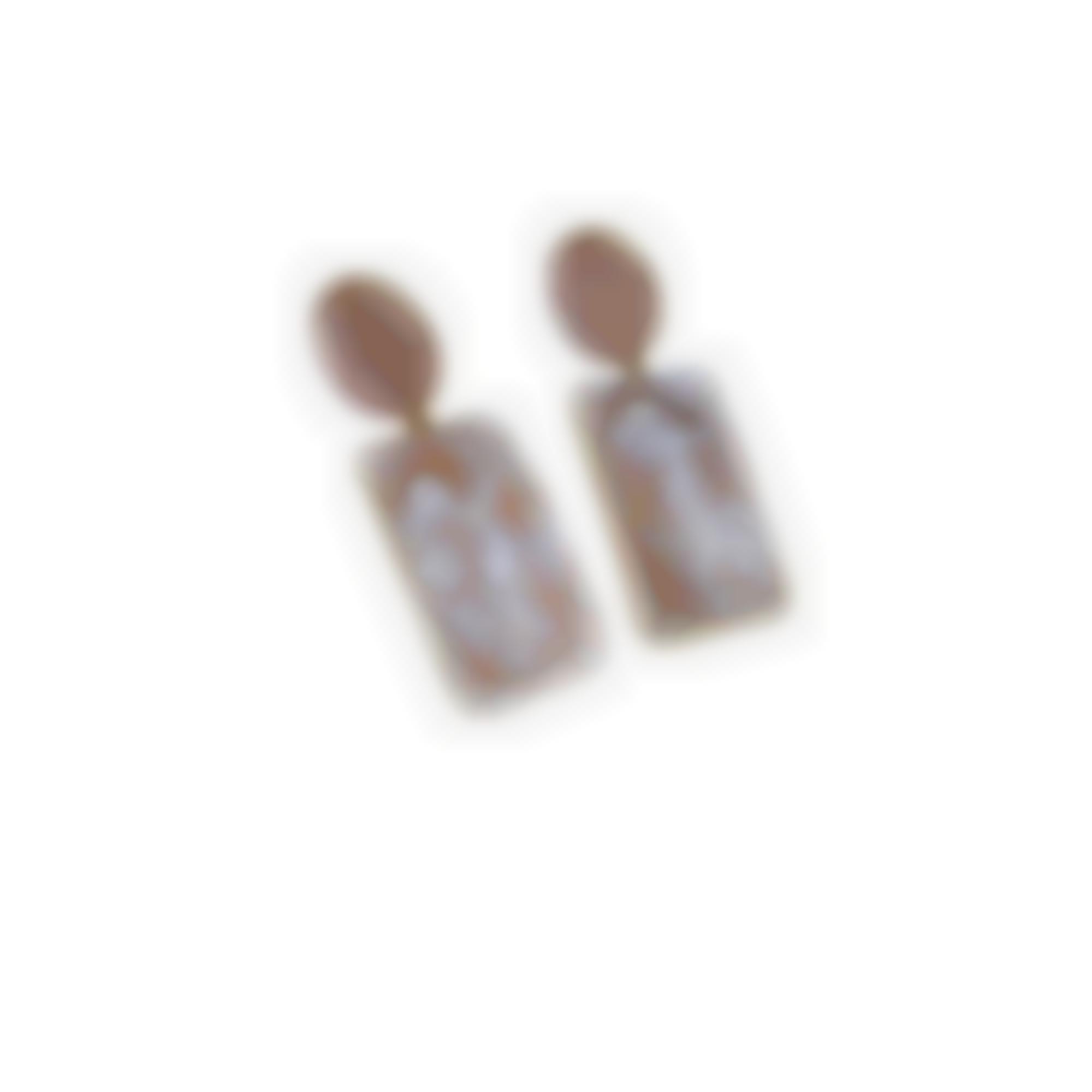 Earrings with stones and seashell cameo