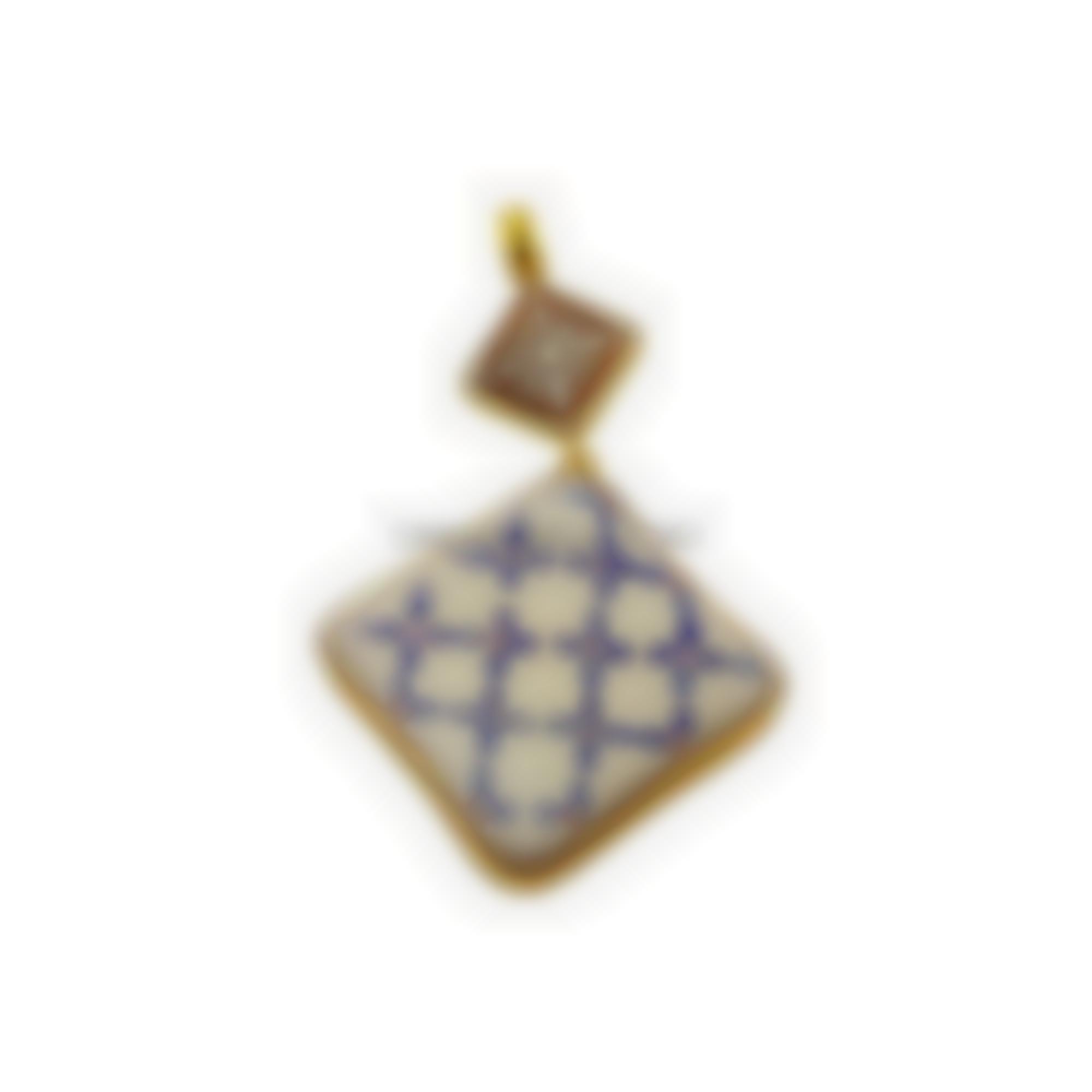 Ciondolo con cammeo e mattonelle