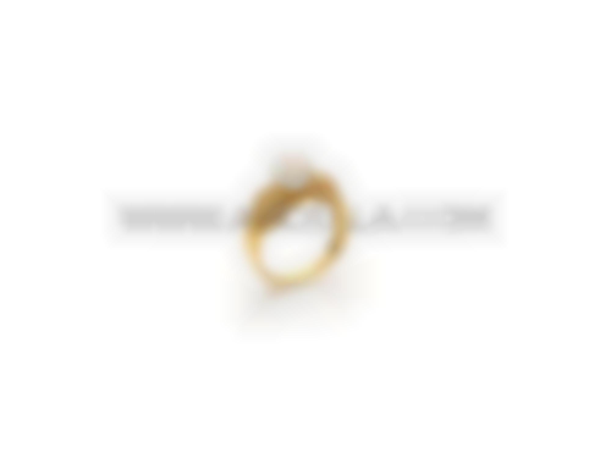 Akoya natural pearl set in gold with diamonds 