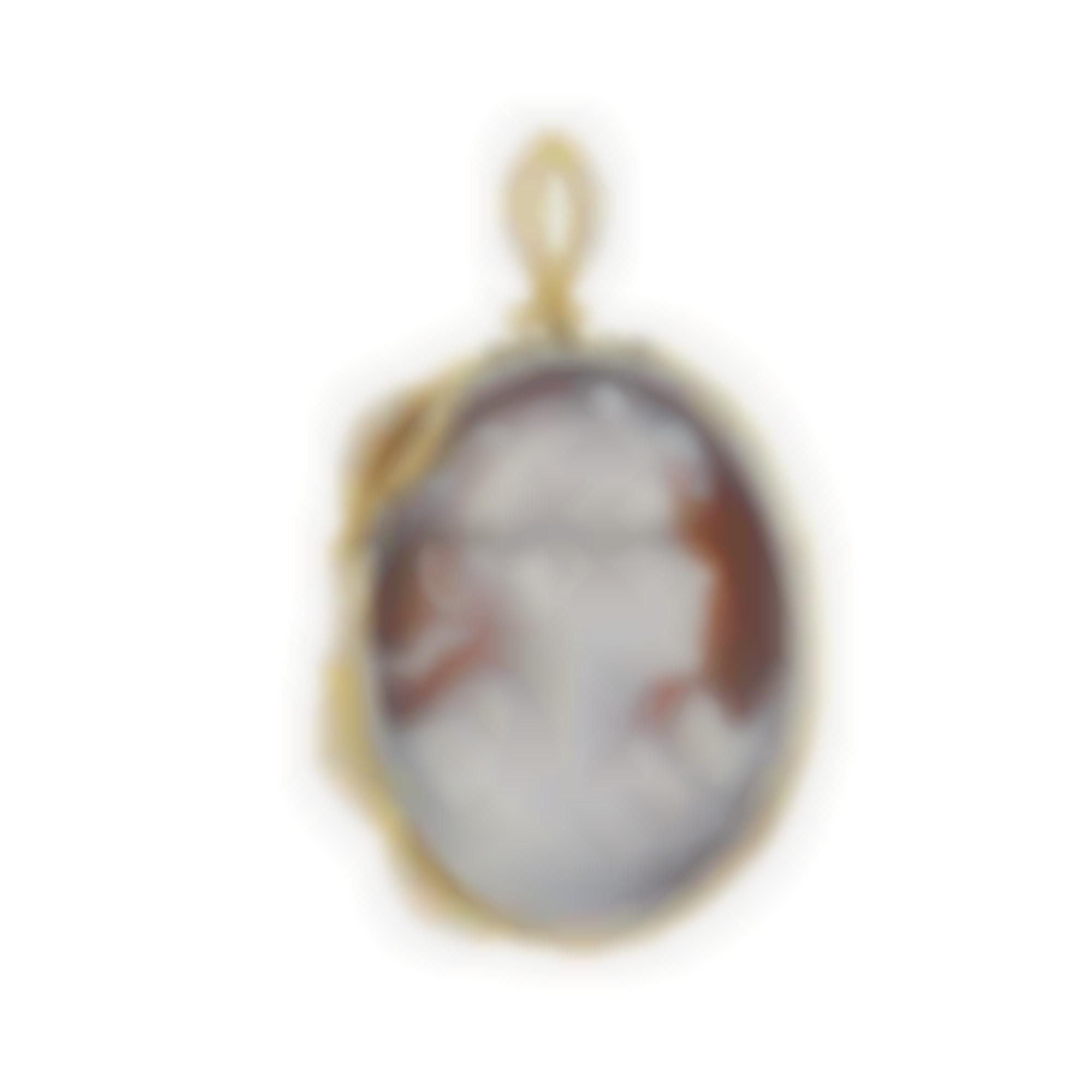 Pendant with natural handmade seashell cameo