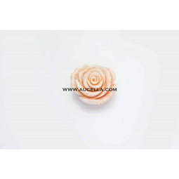 Incisione di rosa in corallo rosa natura