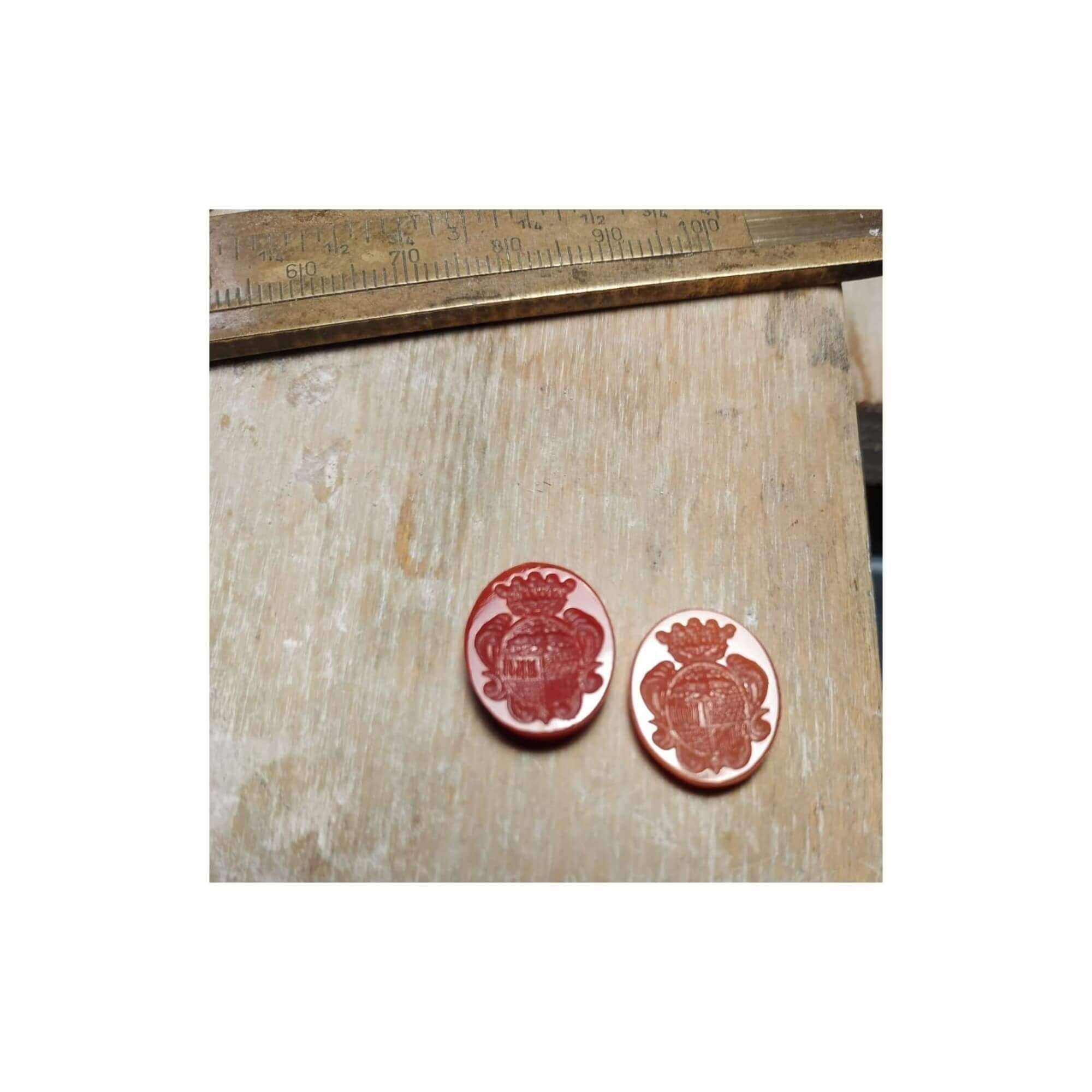Coral seal for Chevalier