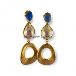 Earrings set in silver with baroque pearls 