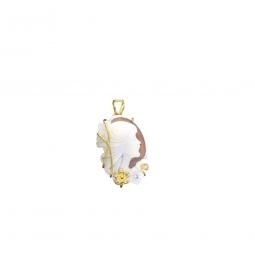 Ciondolo realizzato in argento con cammeo 