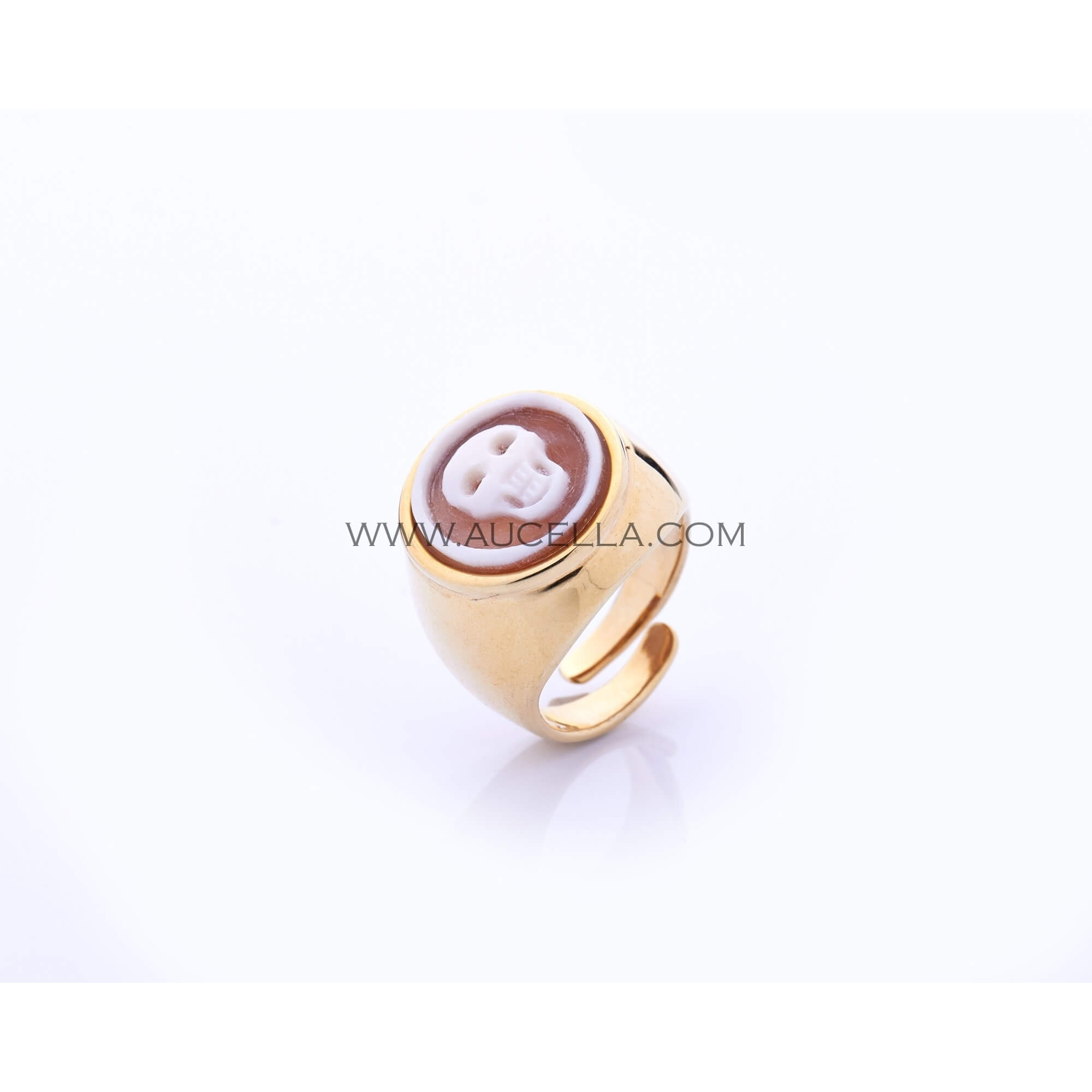 Carved cameo set in silver ring 