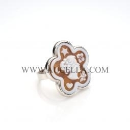 Ring set in silver with engraved cameo