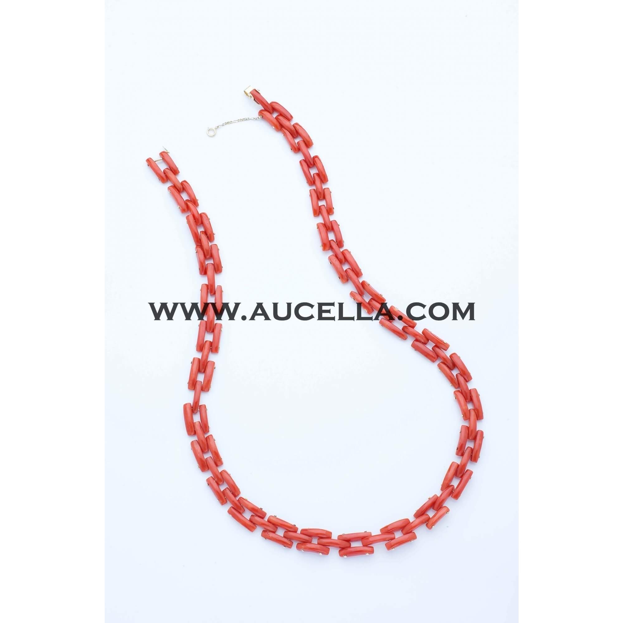 Collana in corallo rosso in oro 