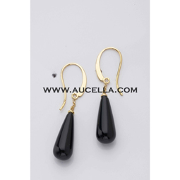 Earrings set in gold with onyx drops