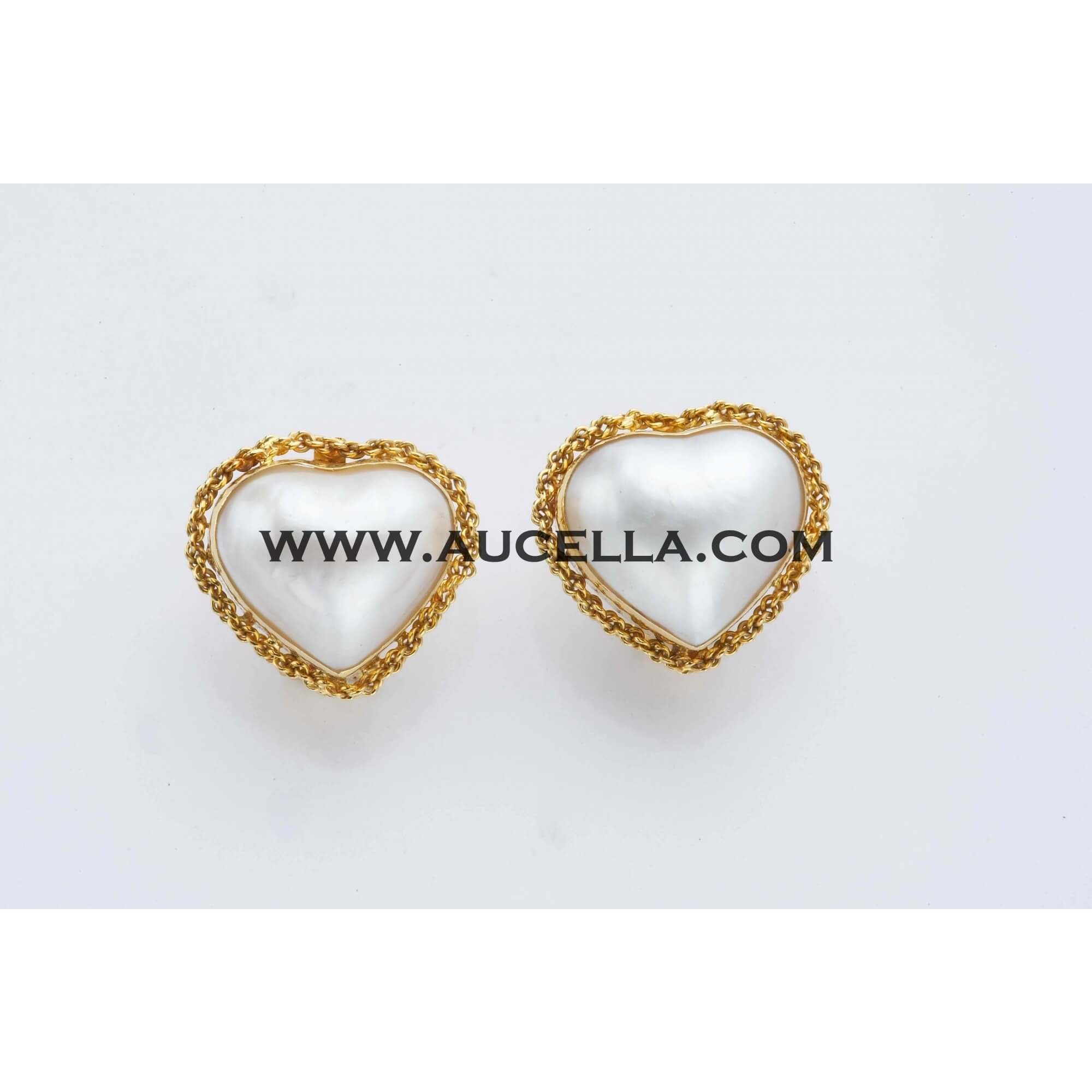 Heart mabe set in gold 