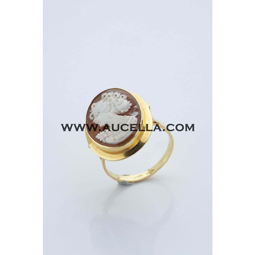 Ring set in gold with sardonix cameo