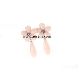 Earrings set in gold with natural pink coral 