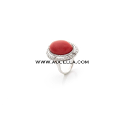 Ring set with gold and Aka coral