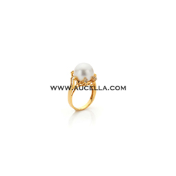 Australian pearl set in gold 