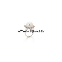 Anello con diamanti e perla australiana 