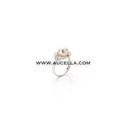 Diamonds set in gold with pearl